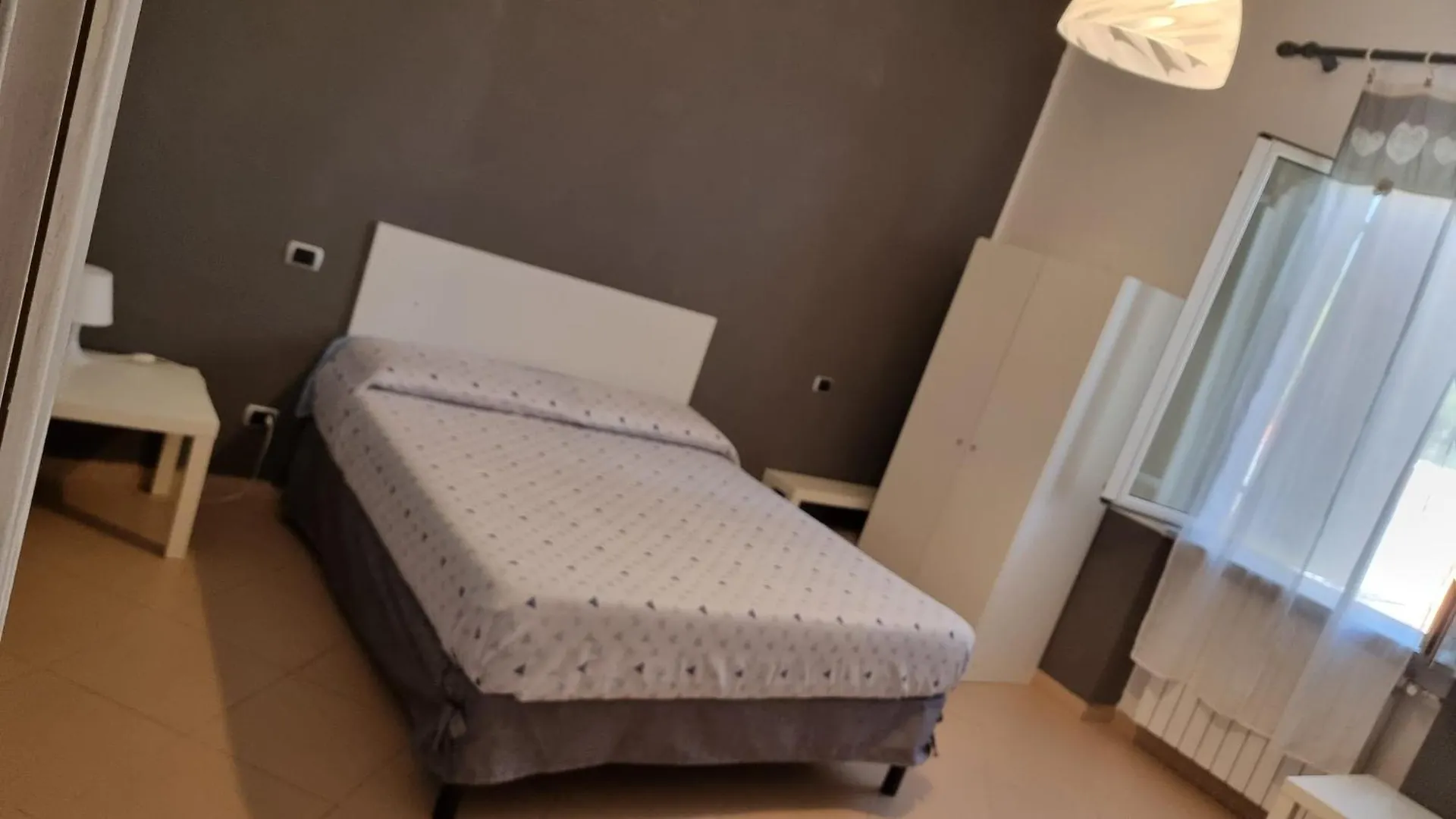 New Life Hotel Carrara Guest house