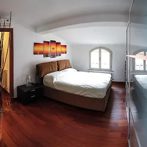 Appartement Stupenda Mansarda Centralissima, Finiture Di Lusso, Carrare