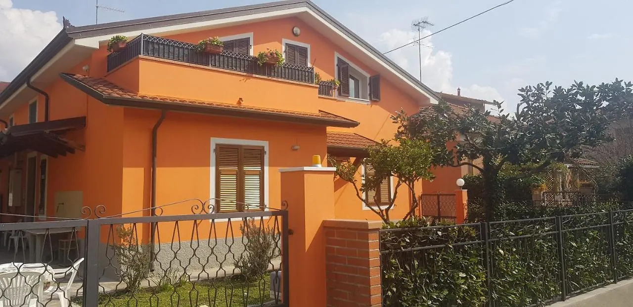 New Life Hotel Carrara