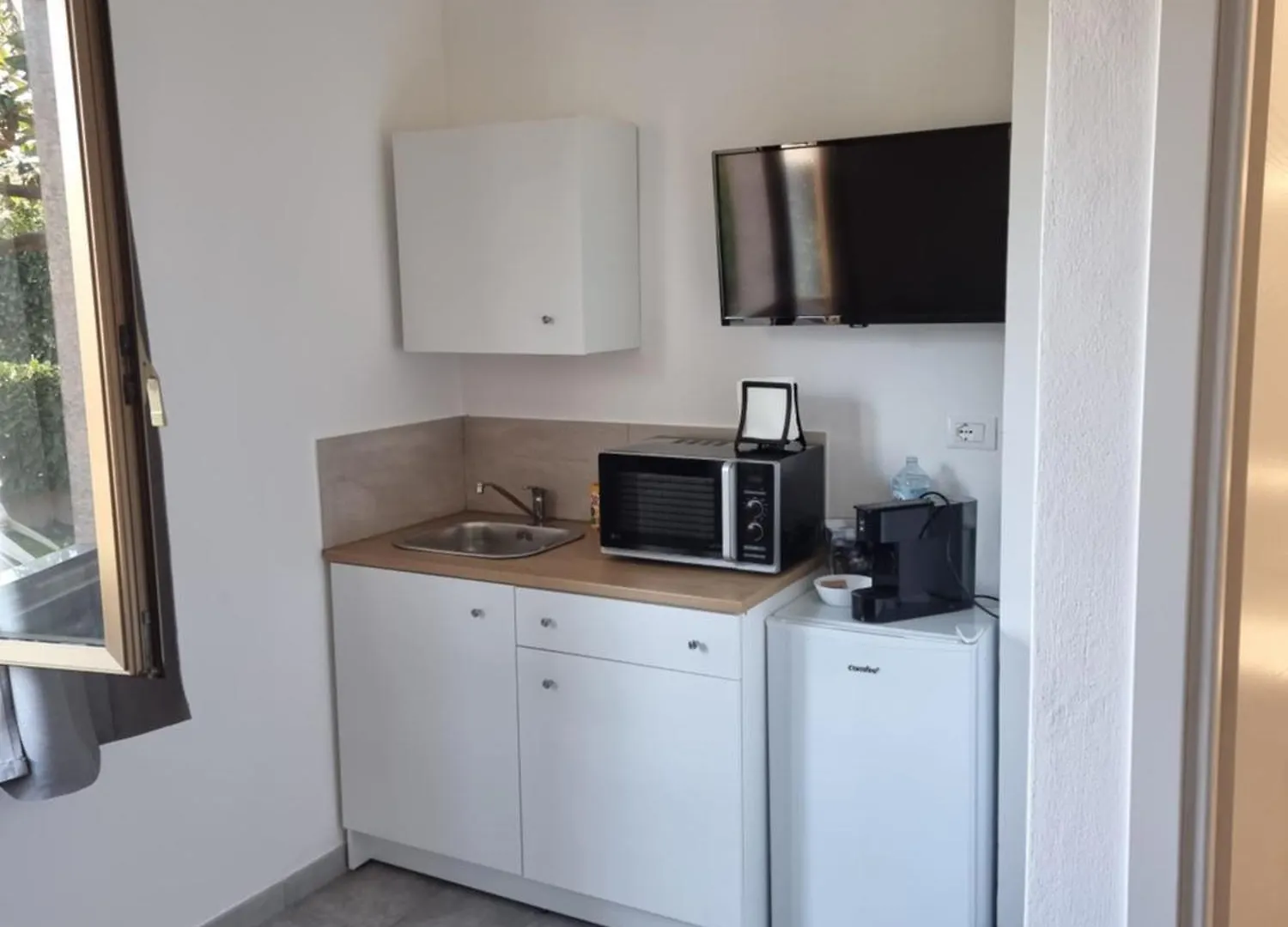 Gasthuis New Life Hotel Carrara
